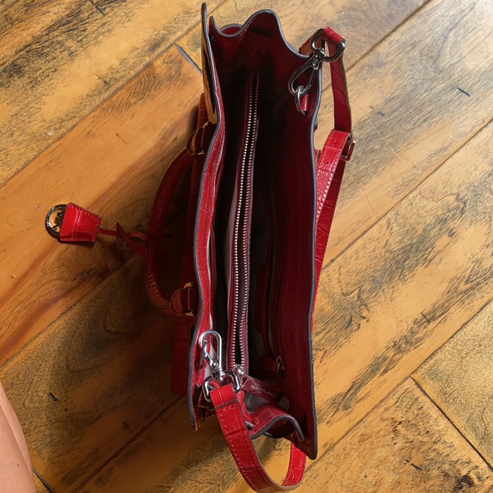 Michael Kors Red Croc-Embossed Satchel - Picture 4 of 7